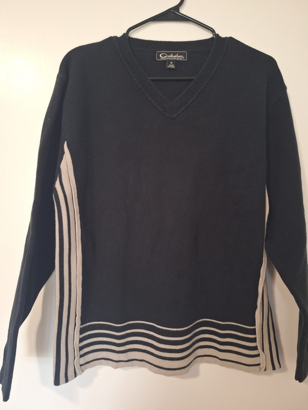 Vintage Quiksilver Silver Edition Black Sweatshirt With Beige Pleat Details